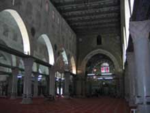Центральная галерея мечети Аль-Акса
